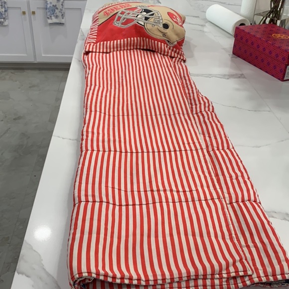 NFL Vintage Team Helmet Prints Featuring 49rs Carrying Blanket.‎ - Picture 2 of 9